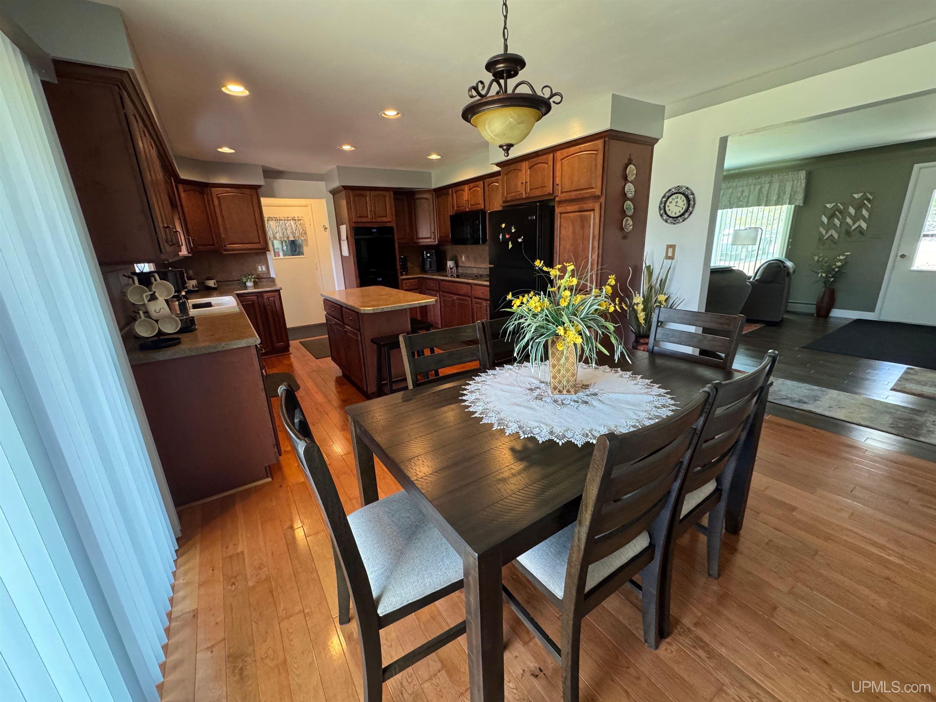 8610 County 426 L R Road Gladstone, MI 49837 - Photo 13 of 24