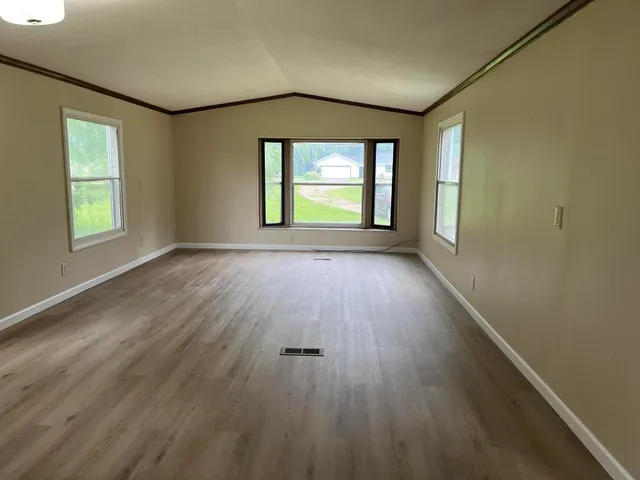 $79,000 | 975 North Dickinson Avenue, Hesperia, MI 49421