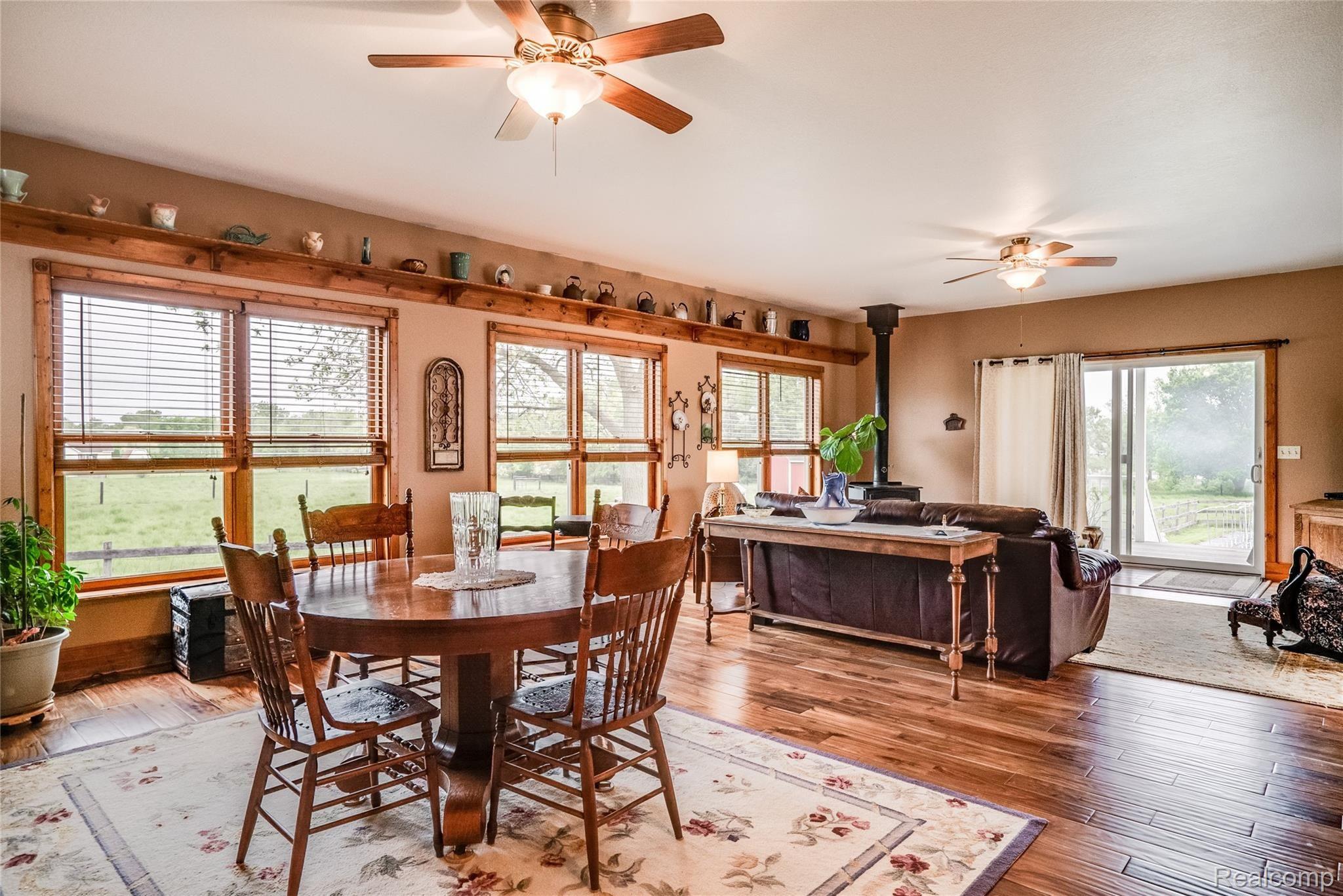 4308 Cook Road Swartz Creek, MI 48473 - Photo 18 of 44 4308 cook rd kit 3.jpg