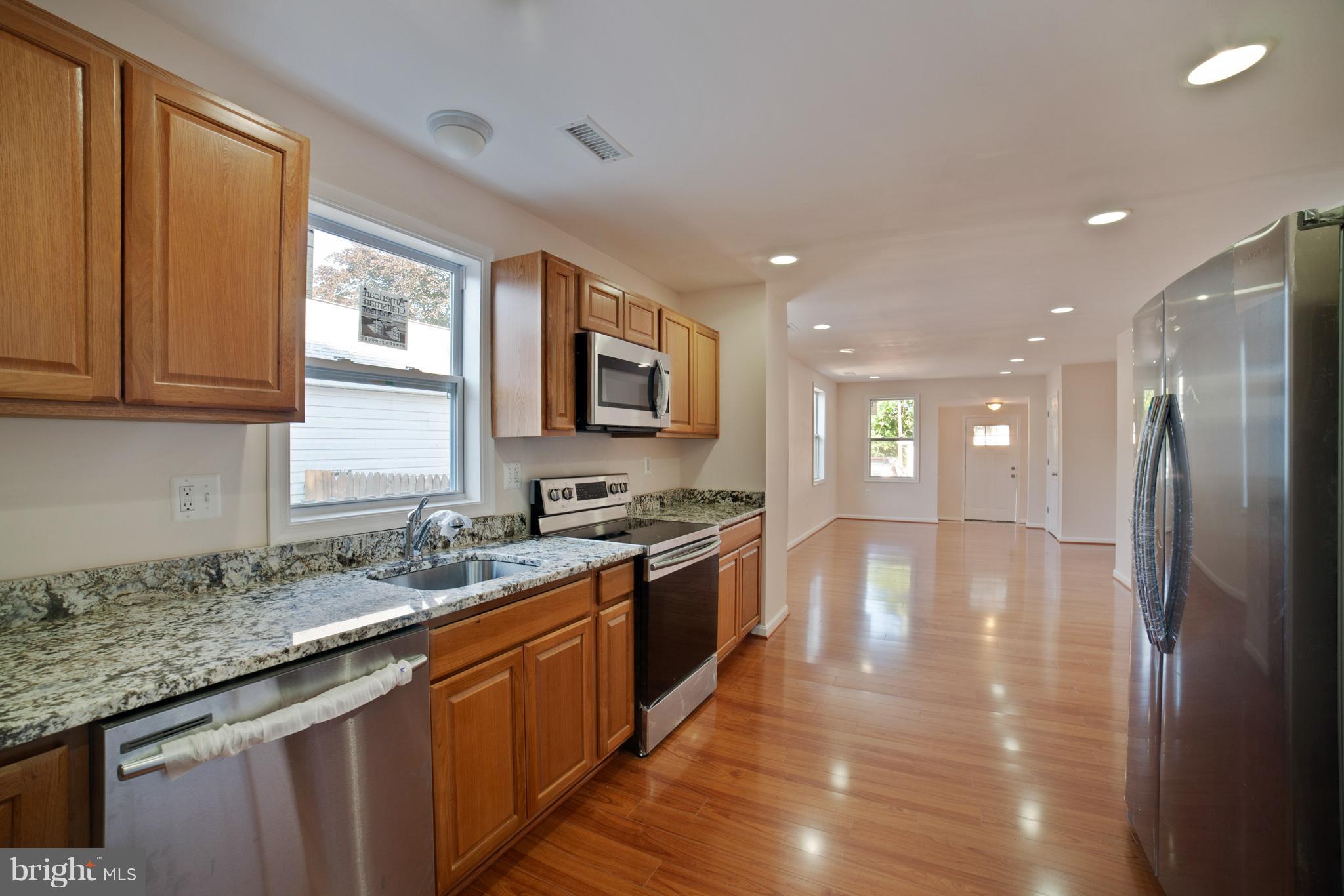 7731 West Shore Road Pasadena, MD 21122 - Photo 8 of 30 Kitchen