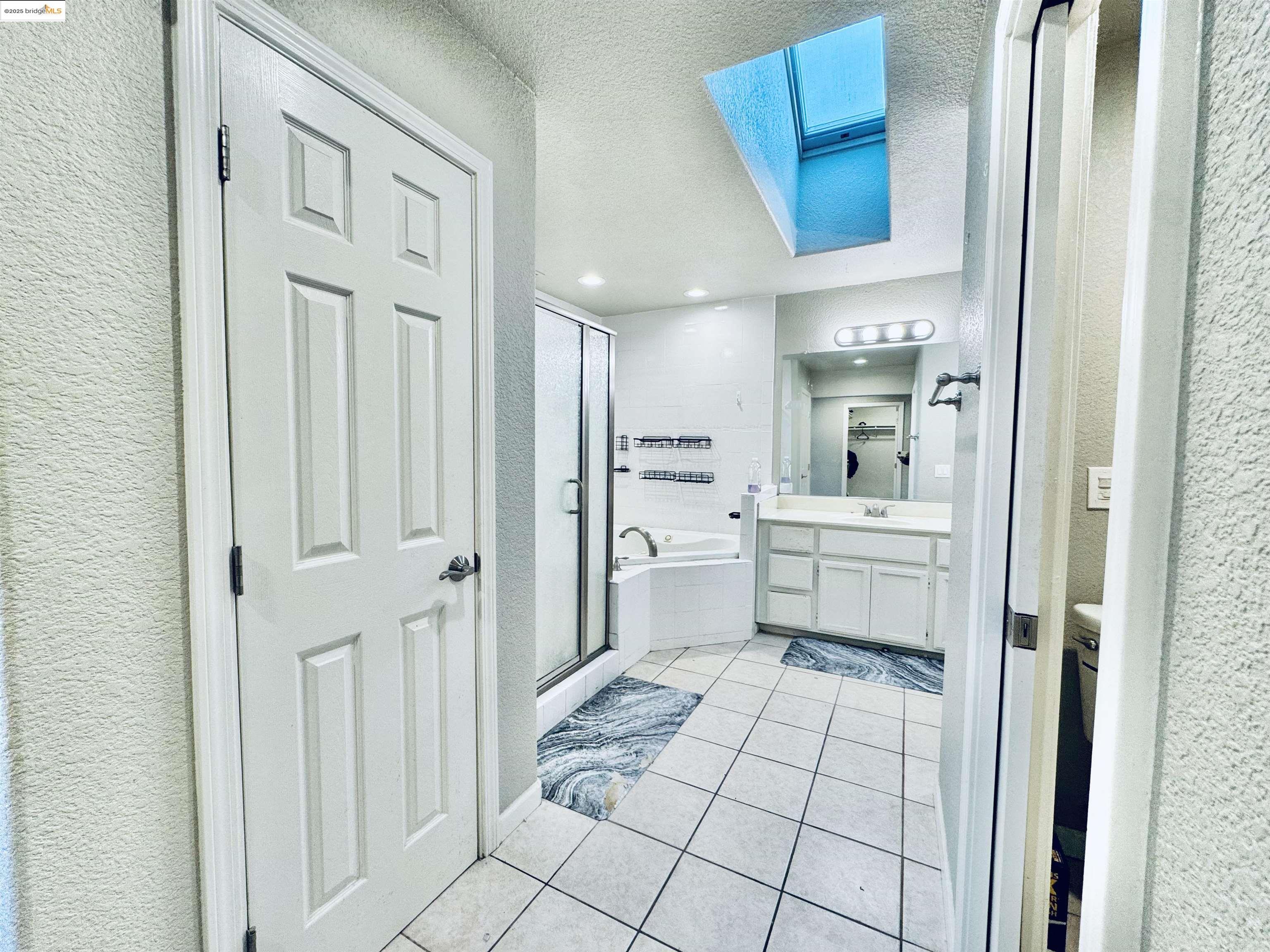 756 Rubier Way Rio Vista, CA 94571 - Photo 18 of 20 a bathroom with a sink a toilet and a shower