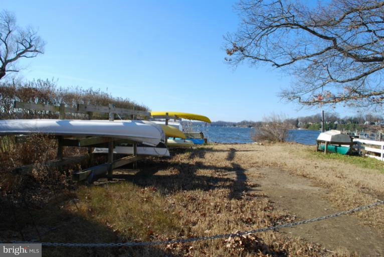 503 Old County Road Severna Park, MD 21146 - Photo 2 of 30 Kayak Rack