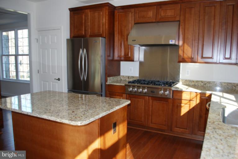503 Old County Road Severna Park, MD 21146 - Photo 6 of 30 Kitchen