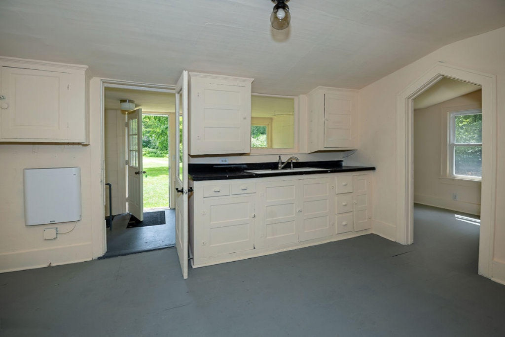 63563 Calvin Center Road Cassopolis, MI 49031 - Photo 15 of 46 CalvinCenter-4353