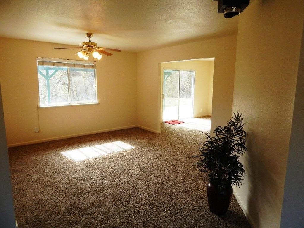 47586 Cheyenne Road Coarsegold, CA 93614 - Photo 5 of 27 Gallery Image 5