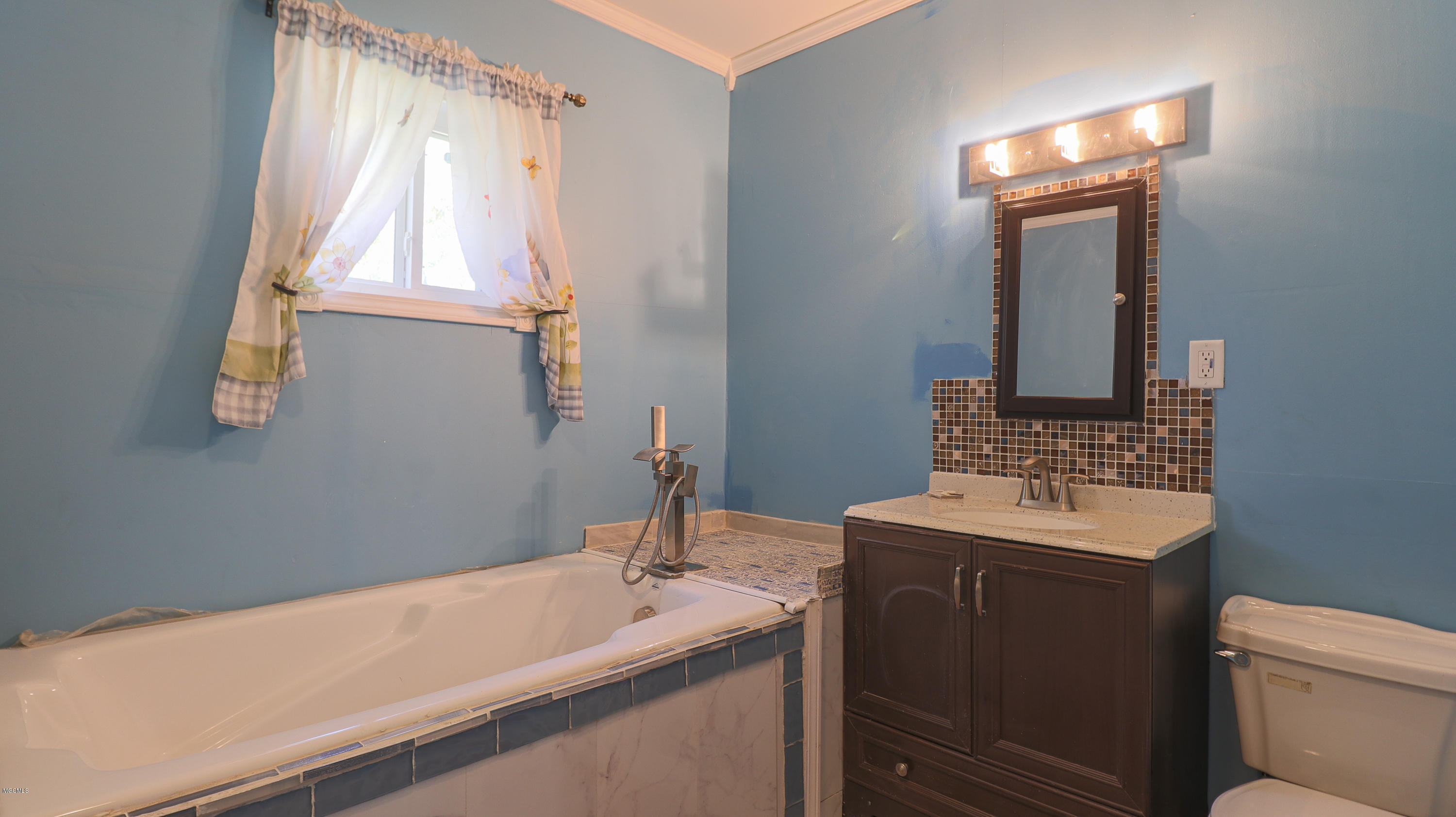 4913 Griffin Street Moss Point, MS 39563 - Photo 10 of 16 4913 Griffin-110
