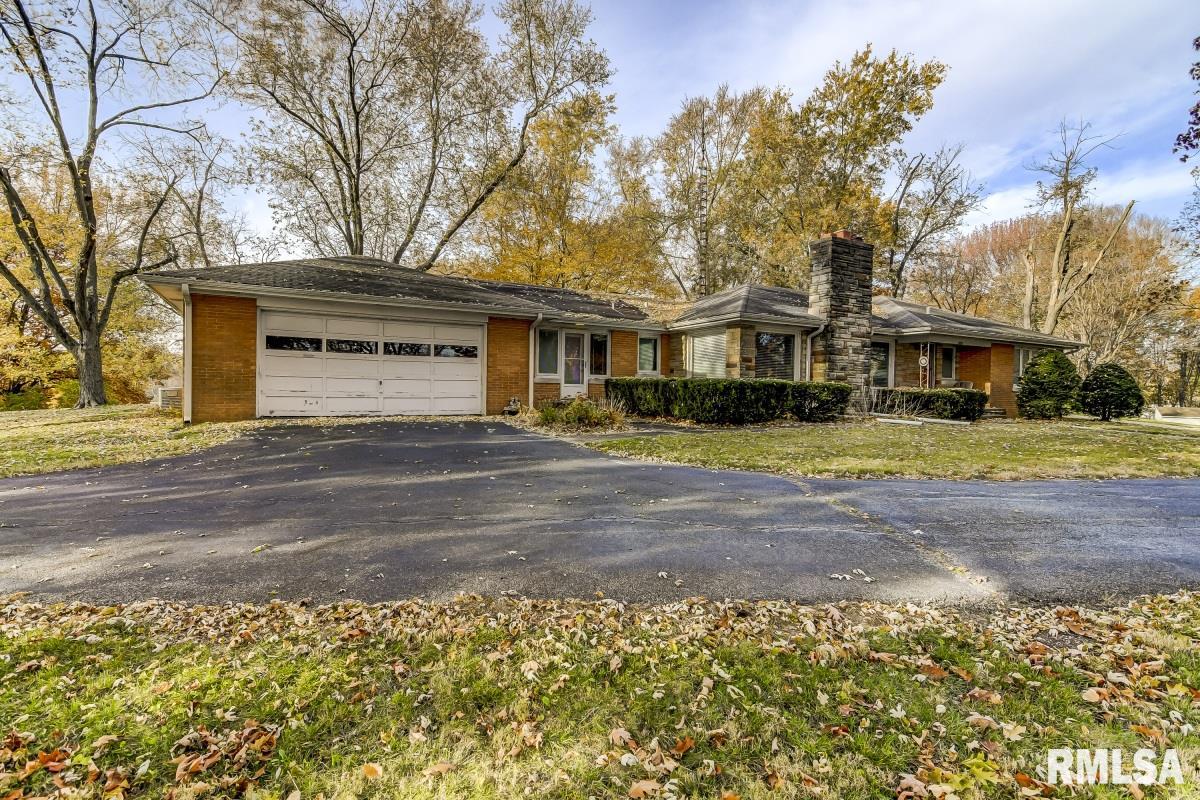 2802 West Jefferson Street Springfield, IL 62702 - Photo 2 of 50