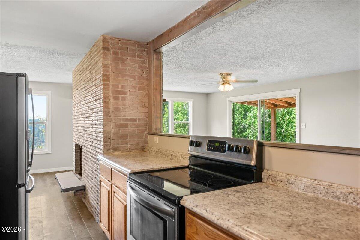 2220 Southeast Ammon Road Toledo, OR 97391 - Photo 19 of 45 Gallery Image 19