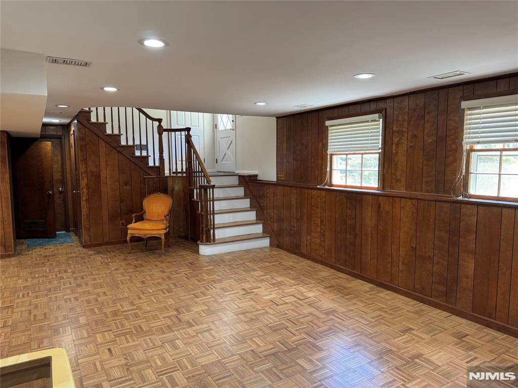 76 Cider Mill Road Hawthorne, NJ 07506 - Photo 18 of 27