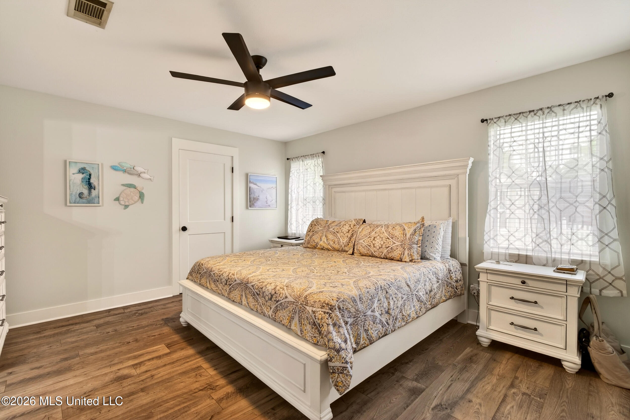 8007 Fishook Lane Picayune, MS 39466 - Photo 18 of 58 29_masterbedroom1