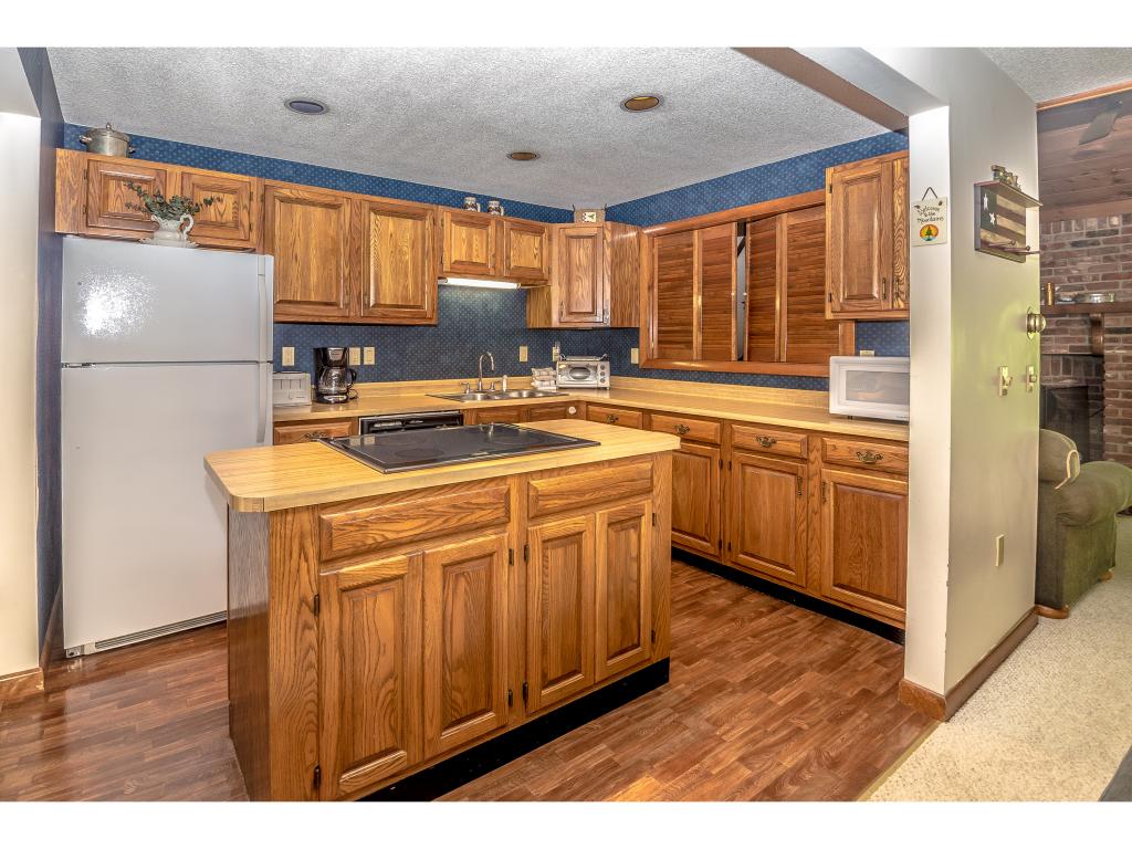 37 Stonehurst Manor Road, Unit 4C Conway, NH 03860 - Photo 4 of 35 Gallery Image 4