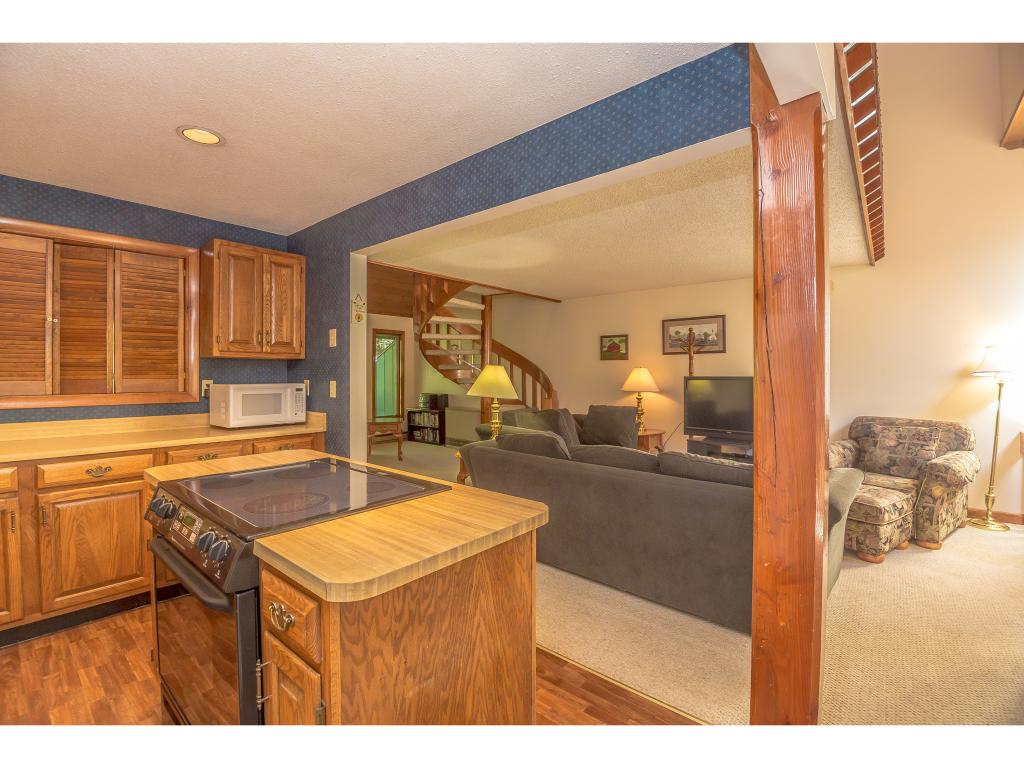 37 Stonehurst Manor Road, Unit 4C Conway, NH 03860 - Photo 6 of 35 Gallery Image 6