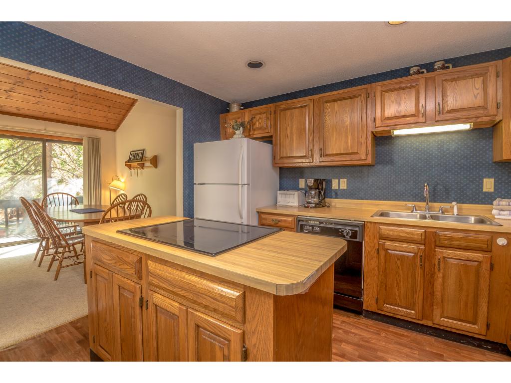 37 Stonehurst Manor Road, Unit 4C Conway, NH 03860 - Photo 7 of 35 Gallery Image 7