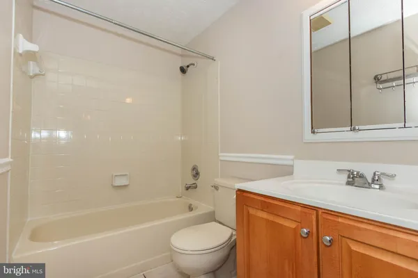 $2,092 | 4686 Hercules Lane, Woodbridge, VA 22193