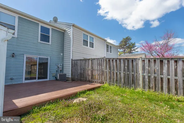 $2,092 | 4686 Hercules Lane, Woodbridge, VA 22193