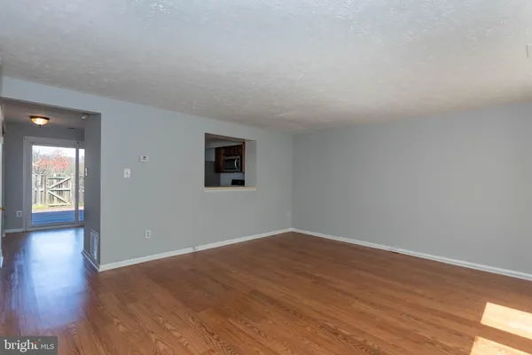 $2,092 | 4686 Hercules Lane, Woodbridge, VA 22193