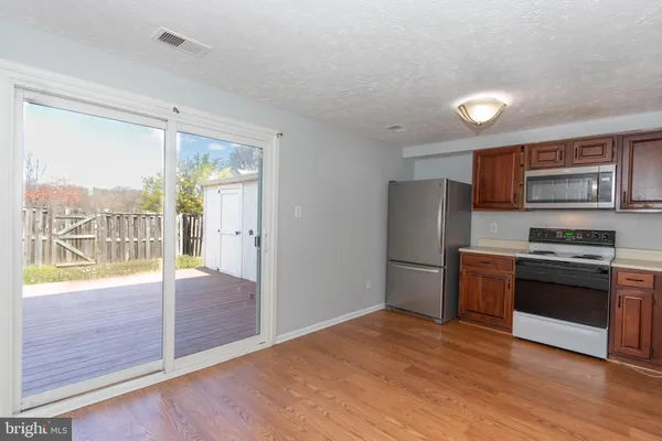 $2,092 | 4686 Hercules Lane, Woodbridge, VA 22193