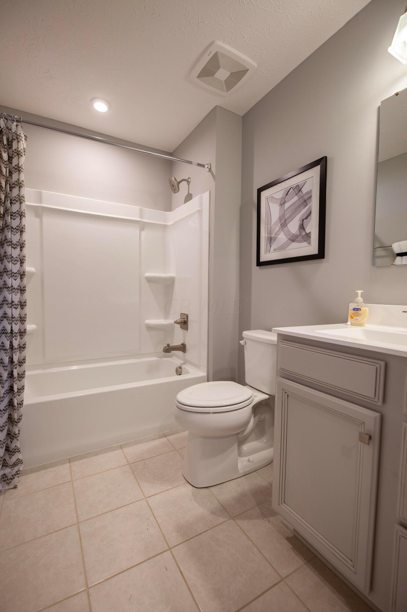 91 Firenze Road Delaware, OH 43015 - Photo 16 of 36 Full Bath - Hall