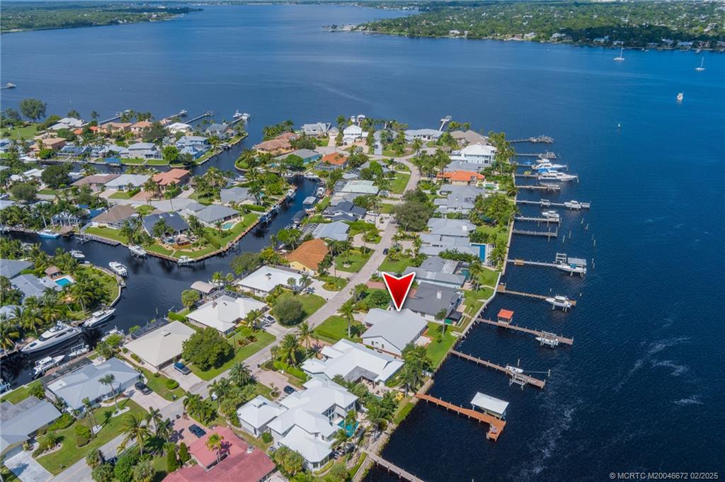 1270 Southwest Dyer Point Road Palm City, FL 34990 - Photo 5 of 20 Gallery Image 5