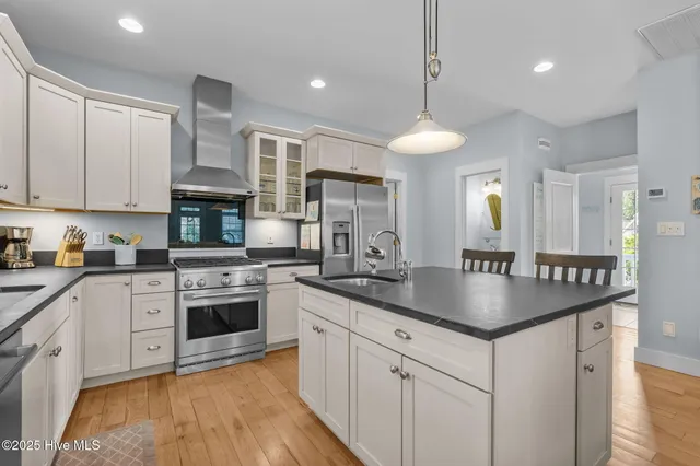 $1,429,990 | 320 Governor Safford Lane, Emerald Isle, NC 28594