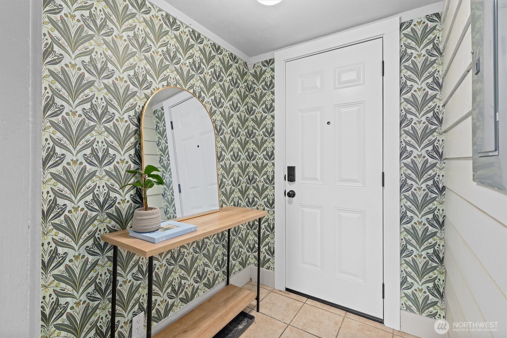 1211 North 3rd Street Renton, WA 98057 - Photo 14 of 40 a view of entryway with a