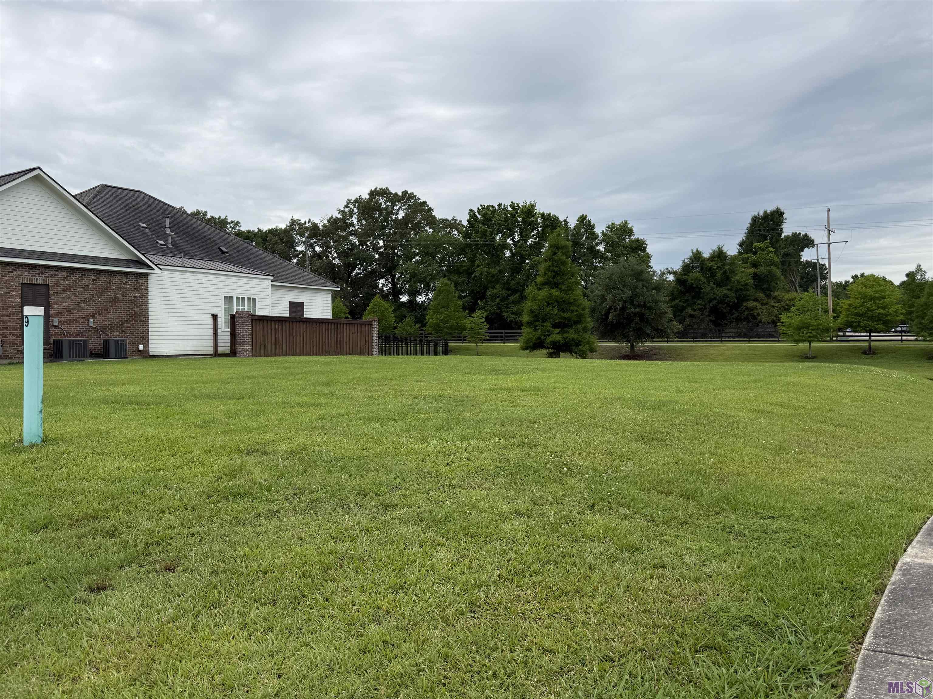 8522 Columbia Court Baton Rouge, LA 70817 - Photo 4 of 7