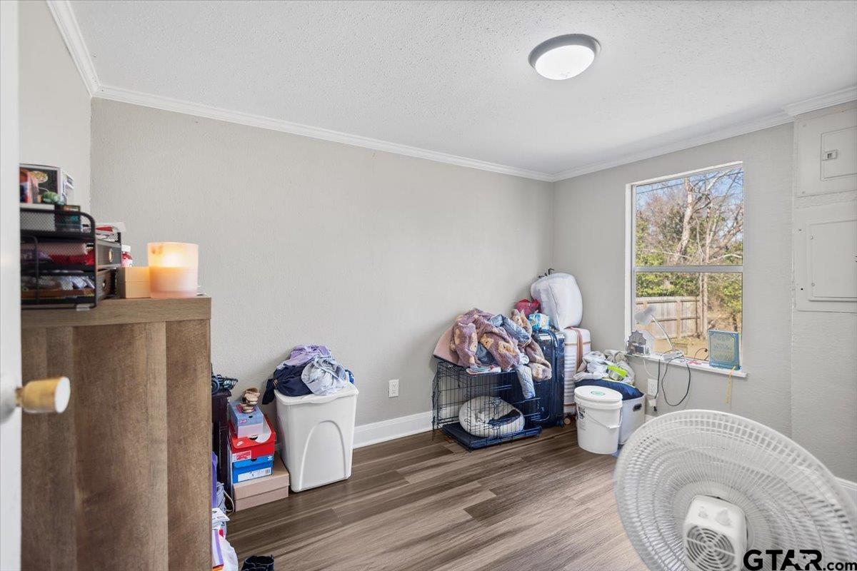 5950-c R 486 C R 486 Tyler, TX 75706 - Photo 16 of 19 a bedroom with furniture and a window