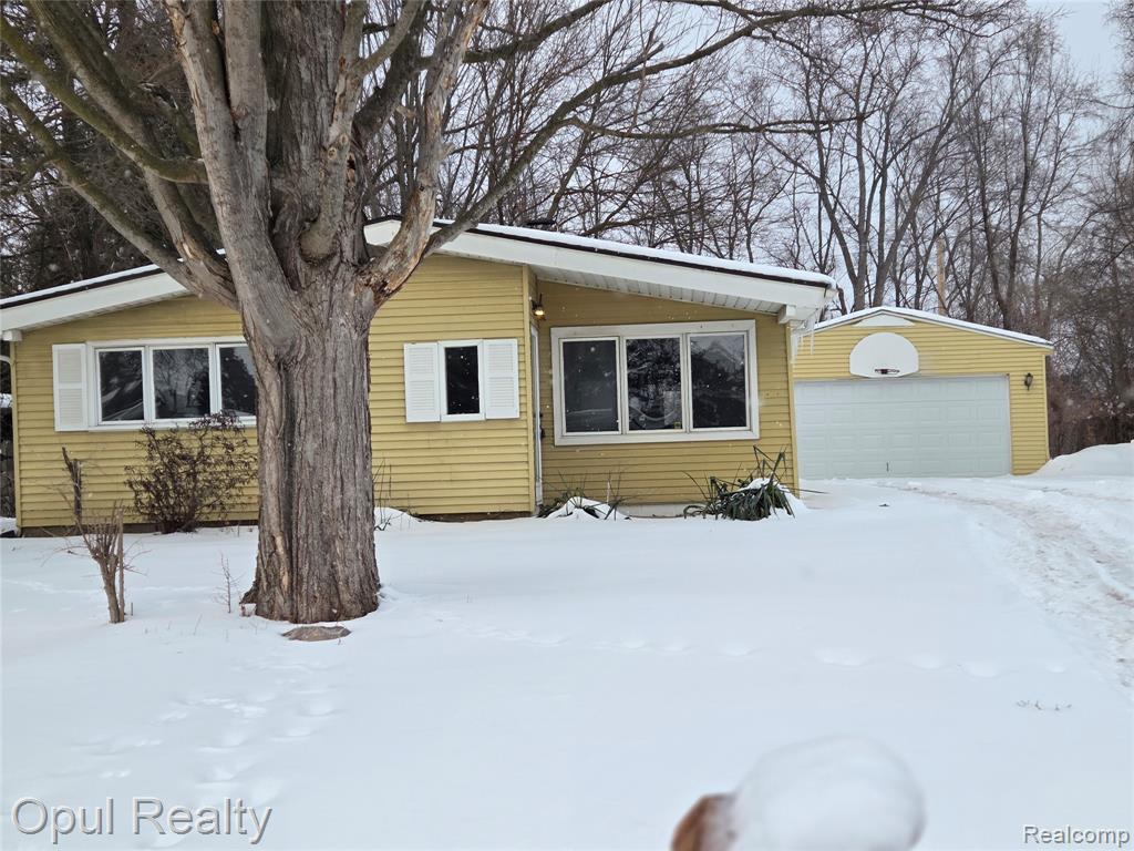 164 Spring Park Walled Lake, MI 48390 - Photo 1 of 23