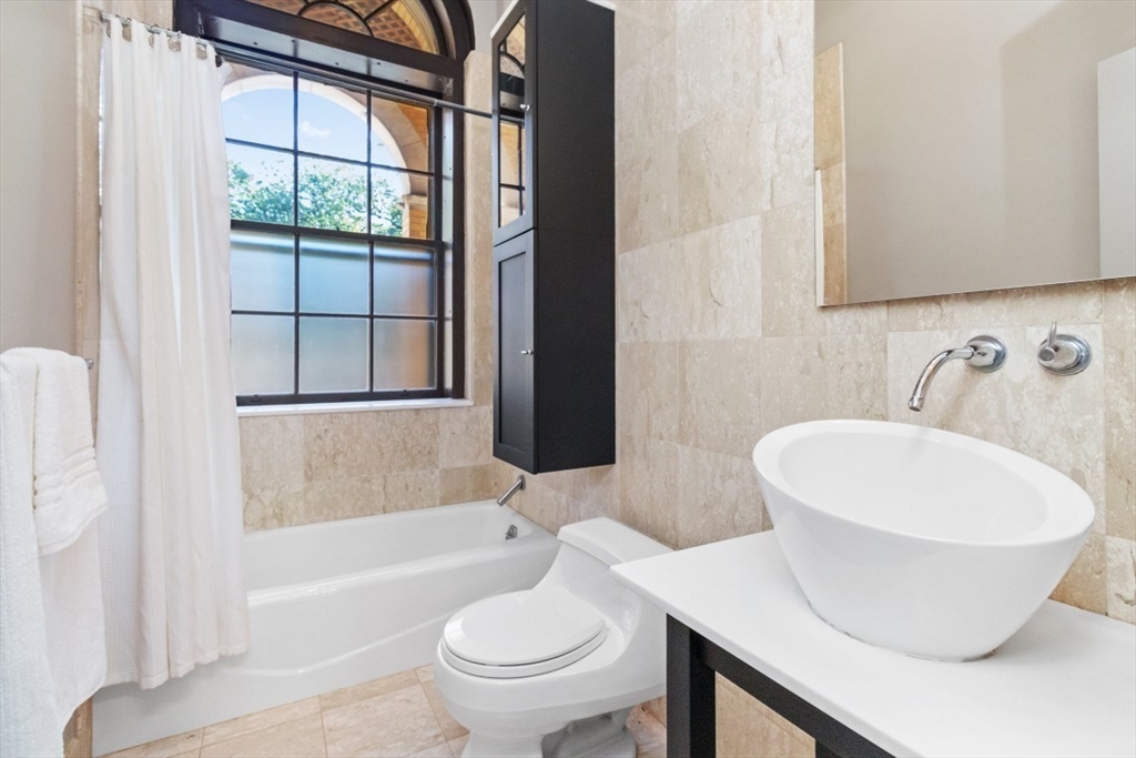 60 Glen Road, Unit 101 Brookline, MA 02445 - Photo 14 of 42