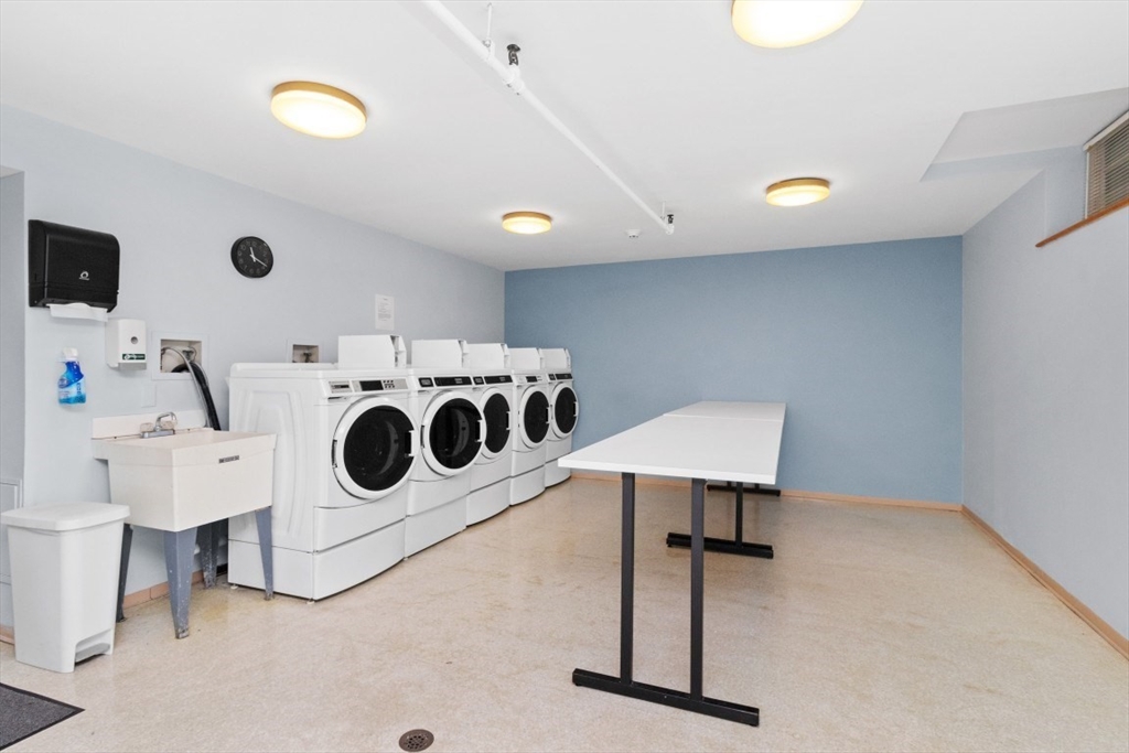 60 Glen Road, Unit 101 Brookline, MA 02445 - Photo 23 of 42