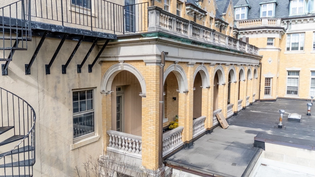 60 Glen Road, Unit 101 Brookline, MA 02445 - Photo 26 of 42