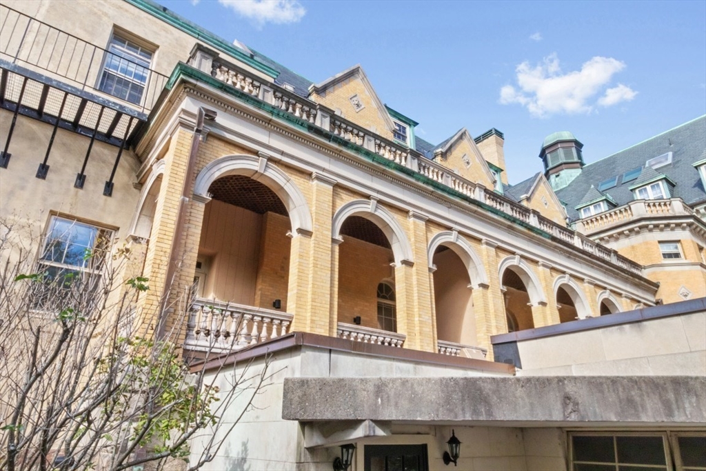 60 Glen Road, Unit 101 Brookline, MA 02445 - Photo 27 of 42