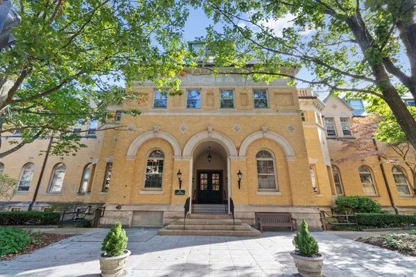 $799,000 | 60 Glen Road, Unit 101, Brookline, MA 02445