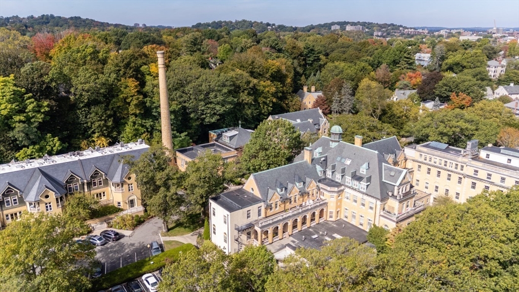 60 Glen Road, Unit 101 Brookline, MA 02445 - Photo 32 of 42