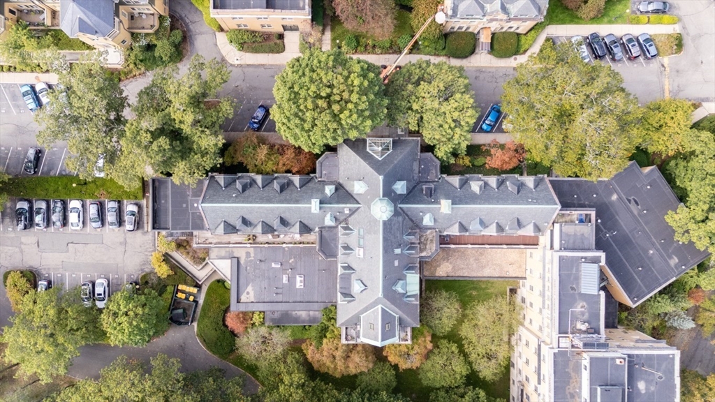 60 Glen Road, Unit 101 Brookline, MA 02445 - Photo 34 of 42