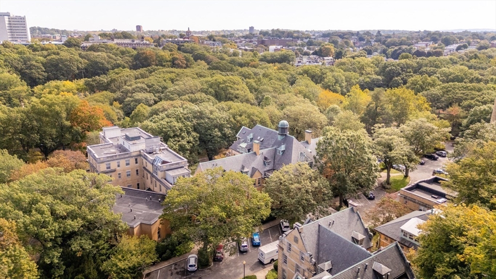 60 Glen Road, Unit 101 Brookline, MA 02445 - Photo 36 of 42