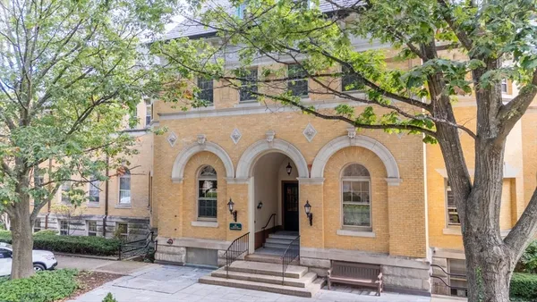 $799,000 | 60 Glen Road, Unit 101, Brookline, MA 02445