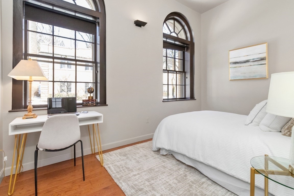 60 Glen Road, Unit 101 Brookline, MA 02445 - Photo 5 of 42