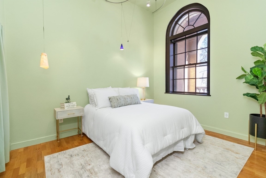 60 Glen Road, Unit 101 Brookline, MA 02445 - Photo 7 of 42