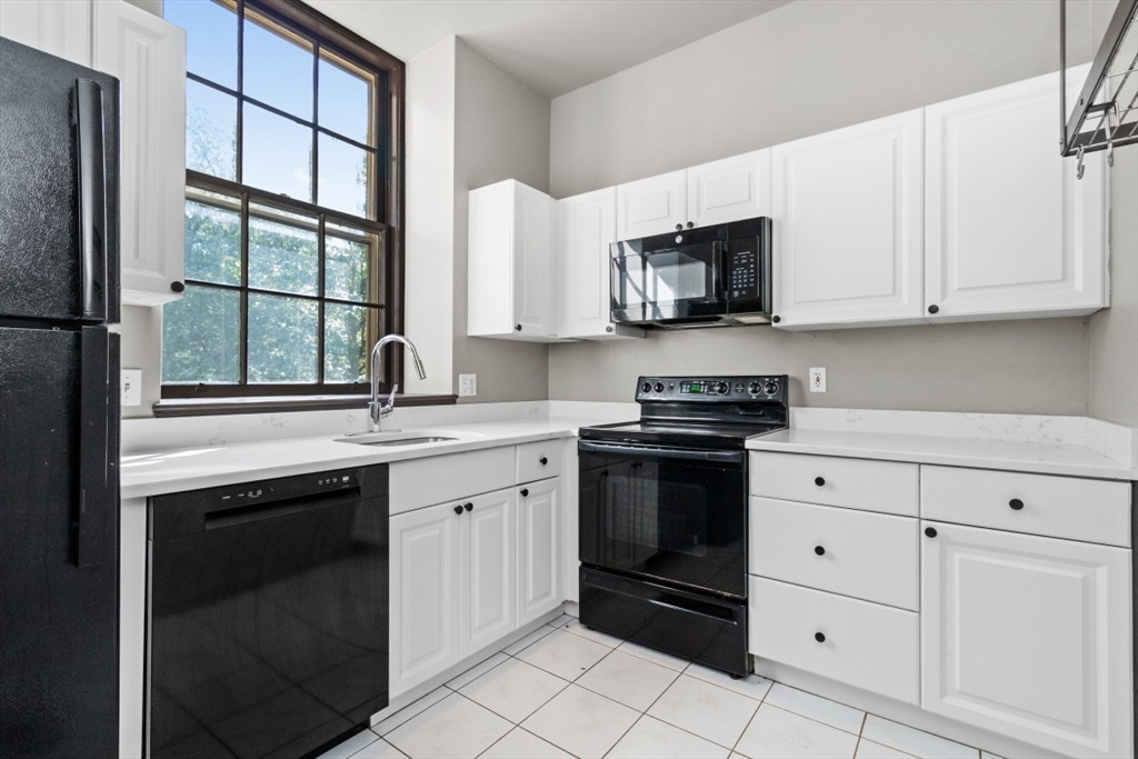 60 Glen Road, Unit 101 Brookline, MA 02445 - Photo 10 of 42