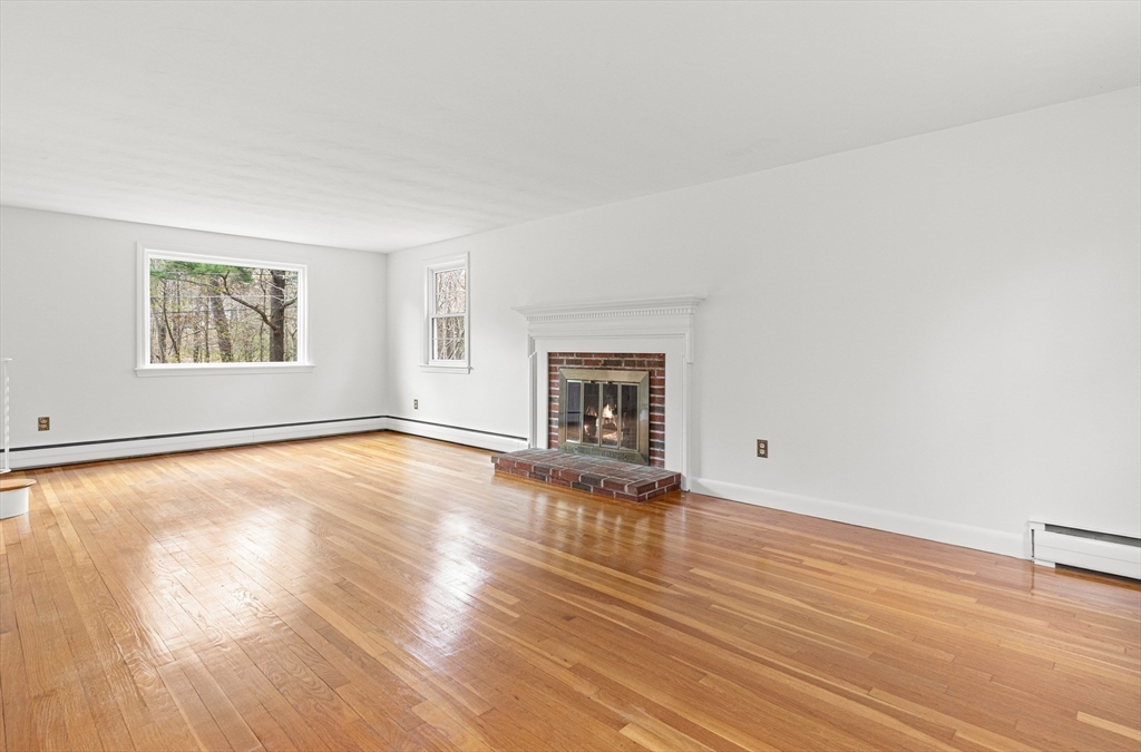 10 Glen Road Topsfield, MA 01983 - Photo 11 of 35 Gallery Image 11