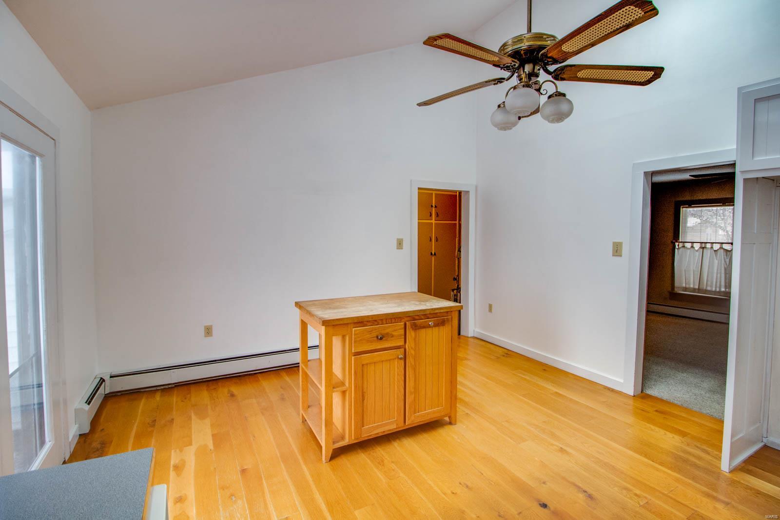 306 Walnut Street Kane, IL 62054 - Photo 12 of 36
