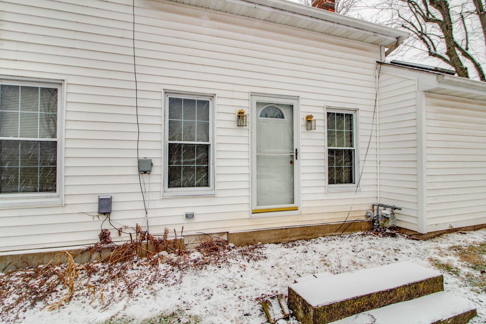 306 Walnut Street Kane, IL 62054 - Photo 3 of 36