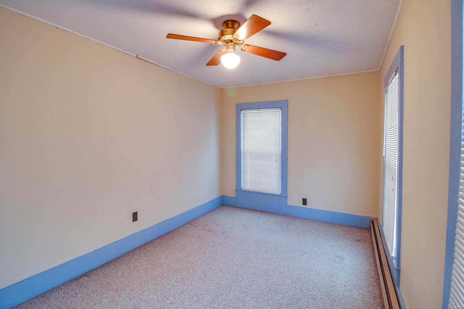 306 Walnut Street Kane, IL 62054 - Photo 23 of 36