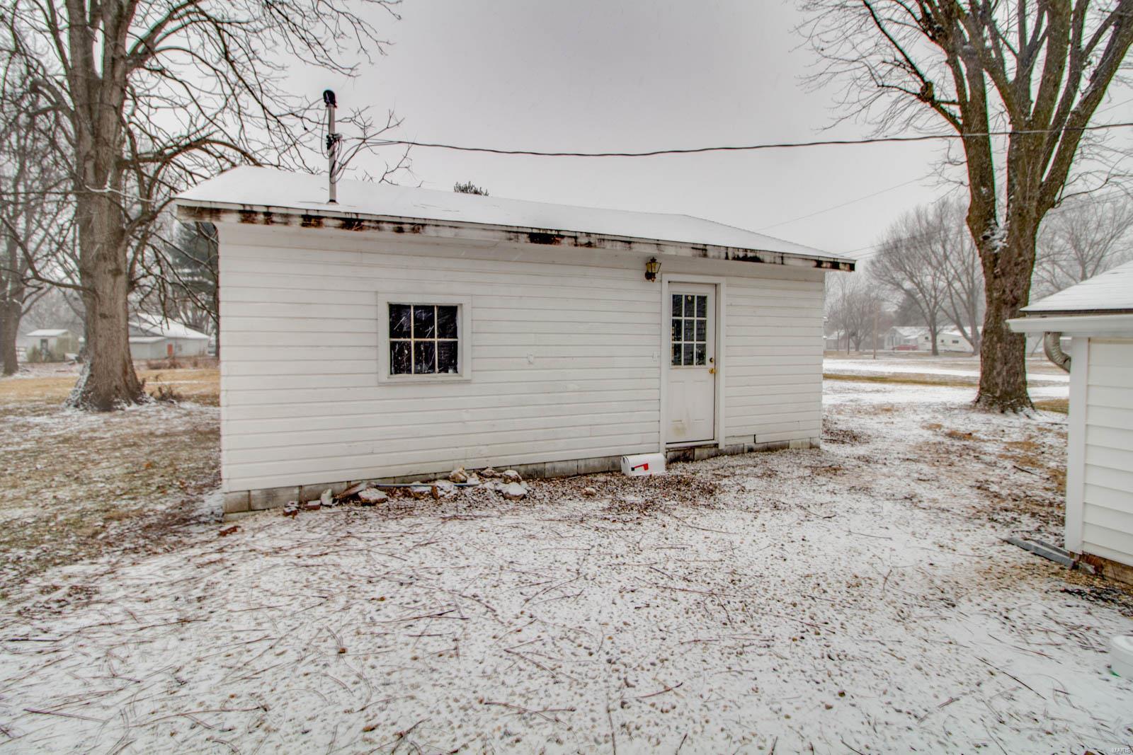 306 Walnut Street Kane, IL 62054 - Photo 30 of 36