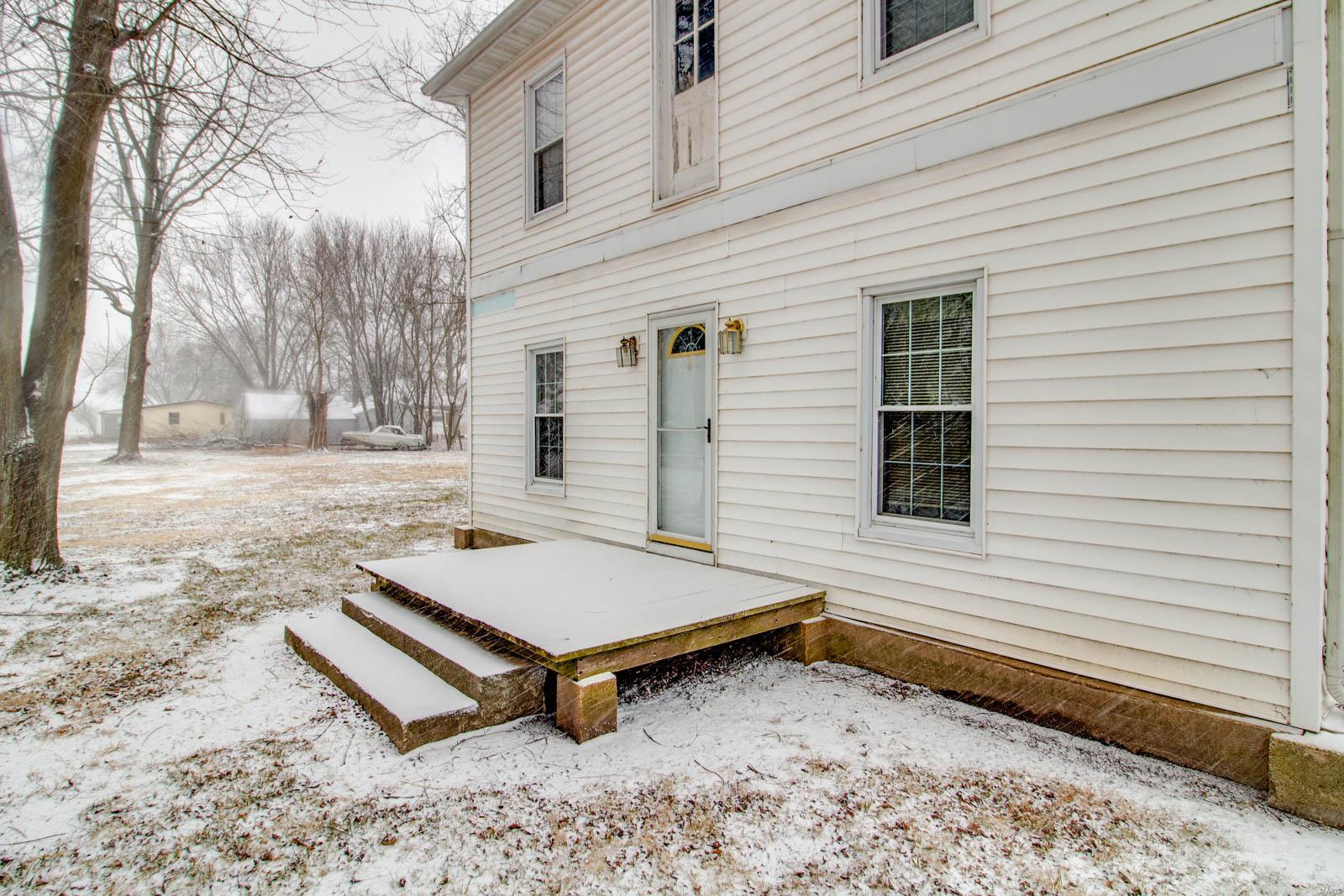 306 Walnut Street Kane, IL 62054 - Photo 4 of 36