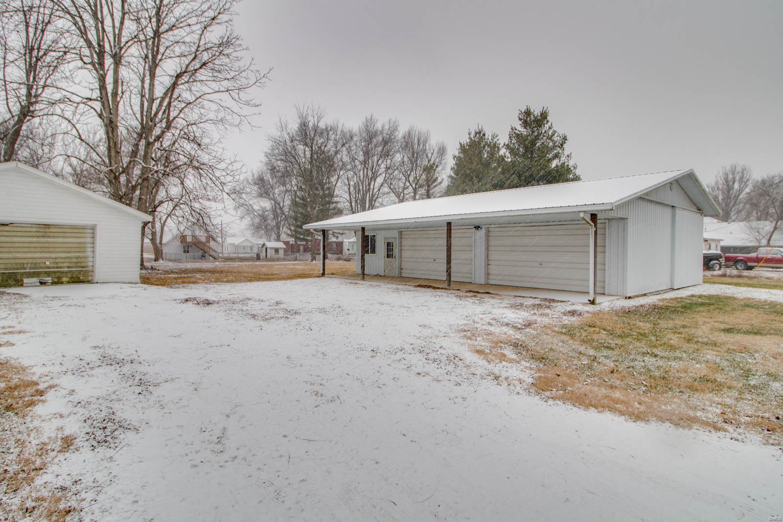 306 Walnut Street Kane, IL 62054 - Photo 34 of 36