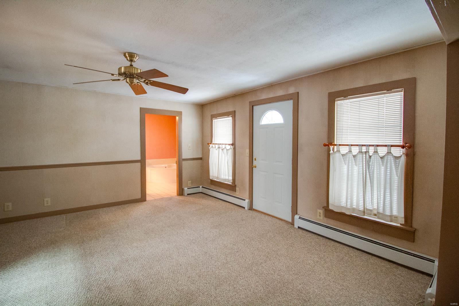 306 Walnut Street Kane, IL 62054 - Photo 7 of 36
