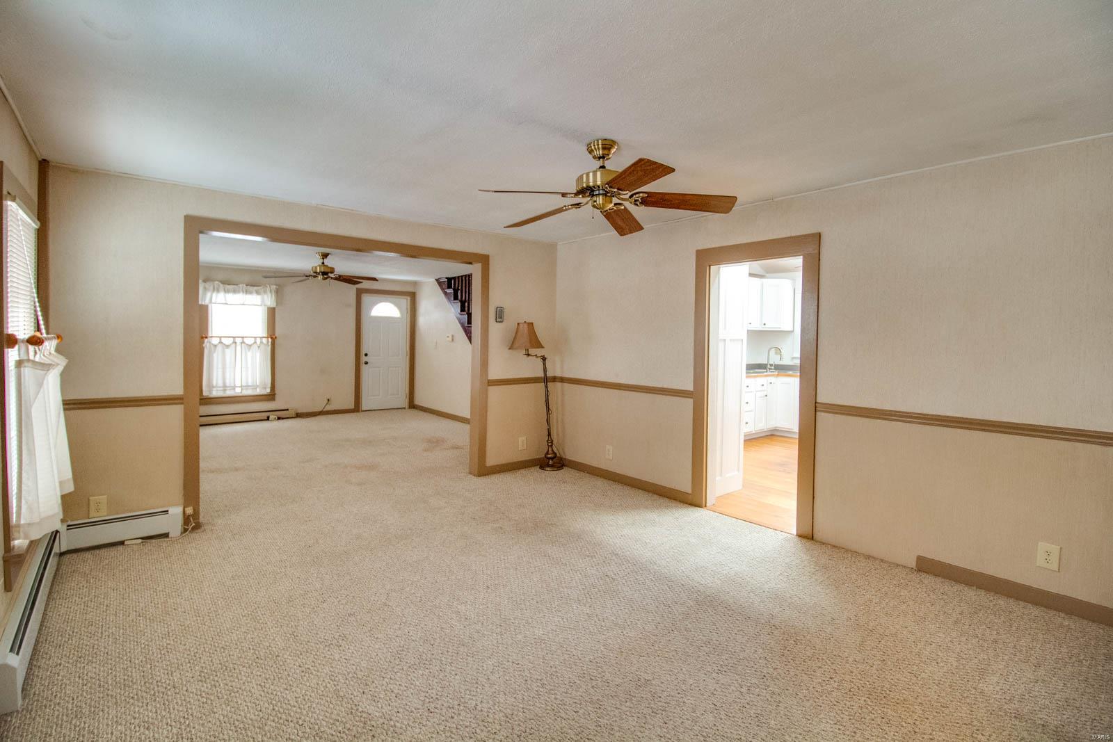 306 Walnut Street Kane, IL 62054 - Photo 8 of 36