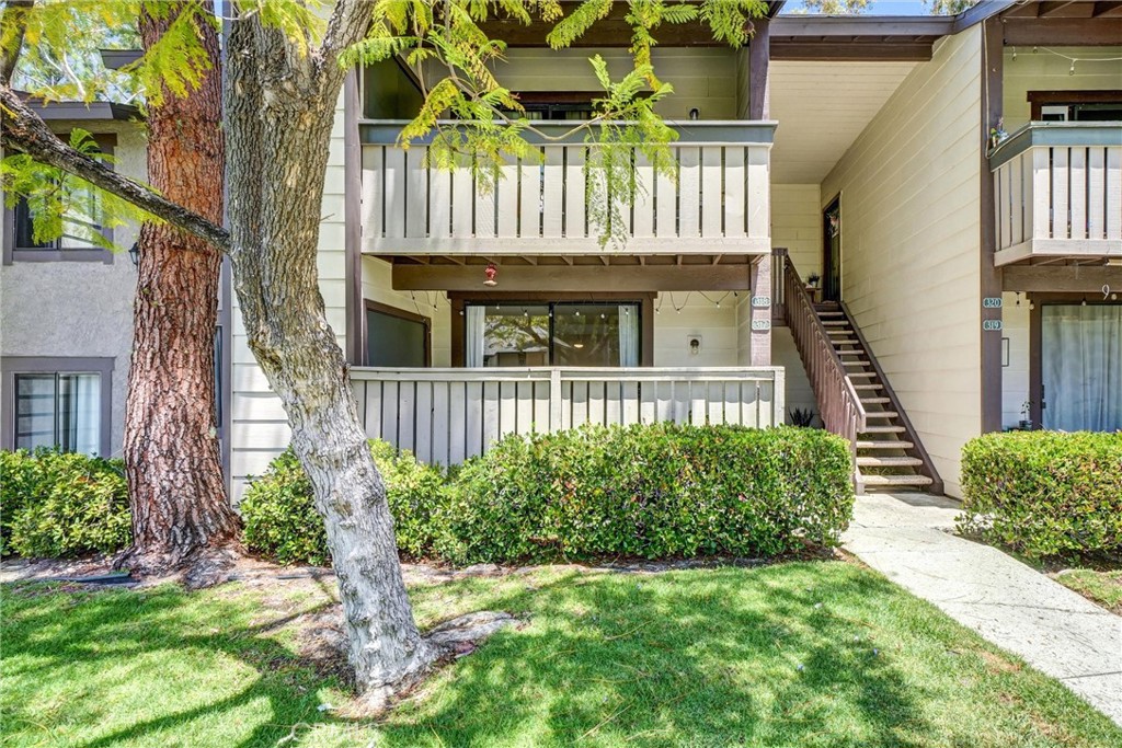 20702 El Toro Road, Unit 317 Lake Forest, CA 92630 - Photo 3 of 18 Front patio